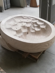 Fontaine - Matériel: Trani - 150x115x52cm - LOT 48548 - Quantité: 1pce (massive)