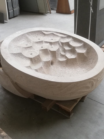 Fontaine - Matériel: Trani - 150x115x52cm - LOT 48548 - Quantité: 1pce (massive)